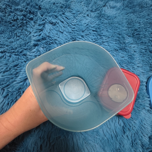 Tupperware Containers Set Of Two - Picture 3 of 6